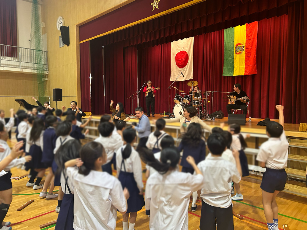 万博国際交流プログラム in 大阪市立上福島小学校